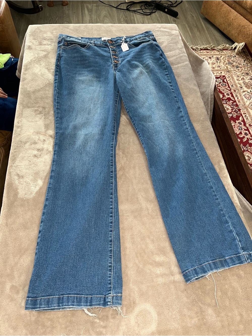 Soho Blue Button-Fly Flared Jeans 32x30